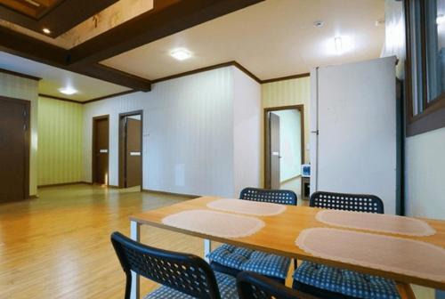 Deokhyeon House | Family-Friendly Getaway at Gapyeong Hatteuneun Pension