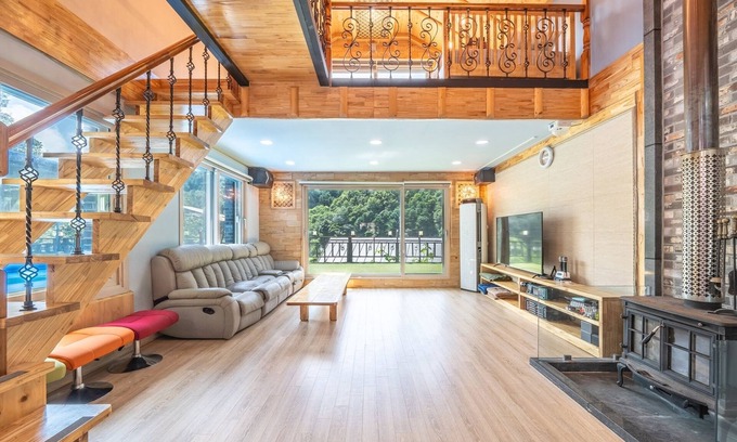 Buk House | Family-Friendly Getaway at Gapyeong Pangpang Pension
