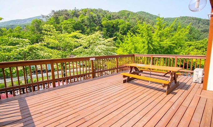 Seorak House | Eco-Friendly Retreat at Gapyeong Sannaedeul Pension