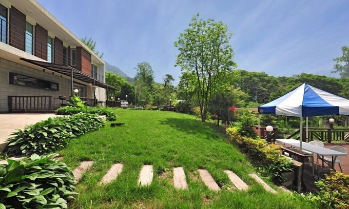 Buk House | Relax at Gapyeong Solnanggu Pension with Pool & Breakfast