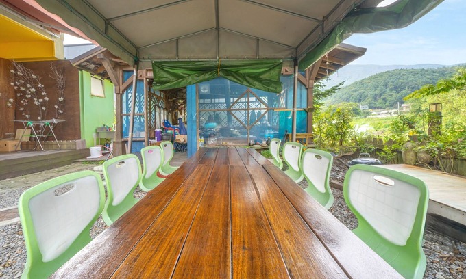 Buk House | Guest Rated 10/10: Gapyeong Tremore Pension with Kitchen
