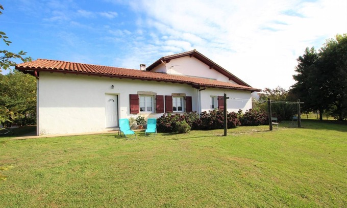 Espelette House | Family-Friendly Gîte in Espelette - Rated 10/10 by Guests