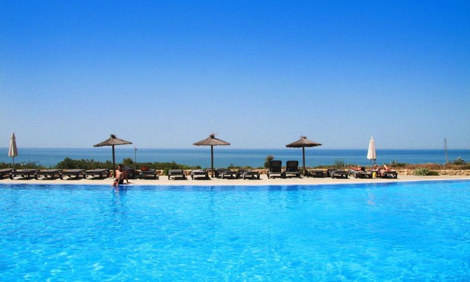 Conil de la Frontera Hotel | Garbí Costa Luz: Oceanfront Retreat with Pool & Breakfast