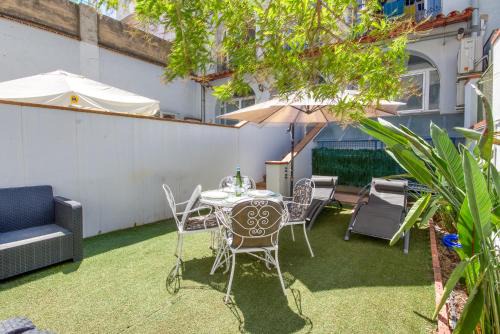 Roses Town Center Apartment | Premium Stay at Garbi 1-2 with Wheelchair Access