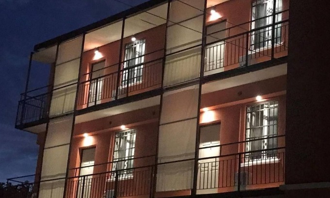 Borgo Roma Apartment | GARBINI ALLA FIERA di Via Garbini