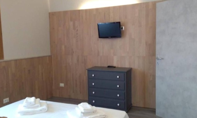 Borgo Roma Apartment | Pet-Friendly Retreat at Garbini with Breakfast & Family Amenities