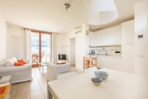 Bolognano-Vignole Apartment | Garda Sails: Relaxing Retreat with Thermae & Family-Friendly Perks
