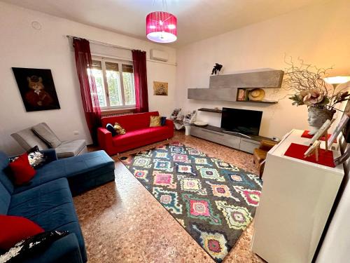Valeggio sul Mincio House | GARDALAND Residenza le Rose: Guest Rated 9.2/10 Retreat