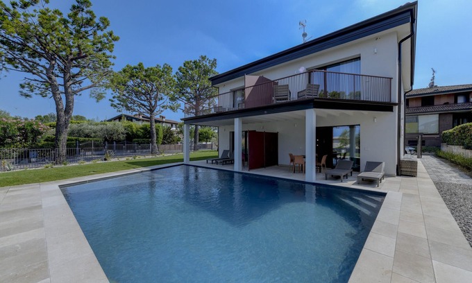Pieve Vecchia House | Gardaliva 7 by the lake in Manerba