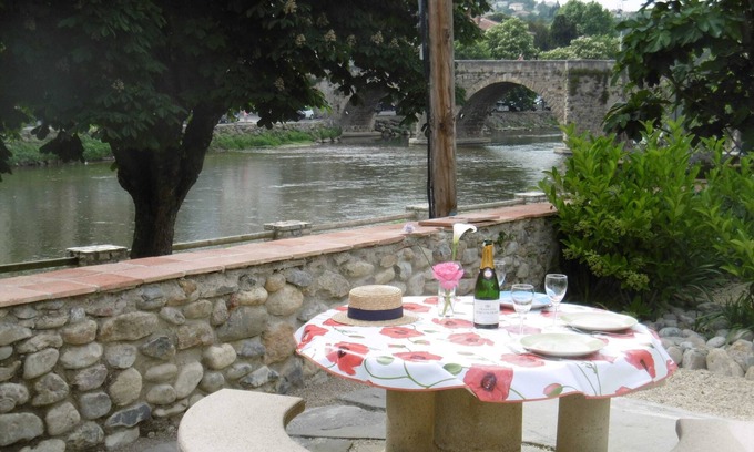 Limoux Apartment | Garden Apartment: Guest Rated 10/10, Pool & Garden Access