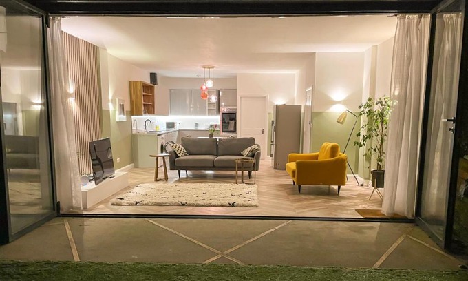 Winchester Apartment | Family-Friendly Garden Apartment in Historic Winchester