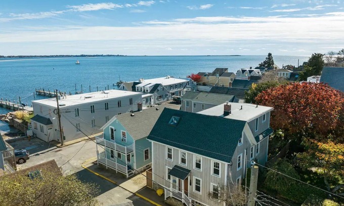 Stonington Cottage | Garden Apt. in Stonington Borough