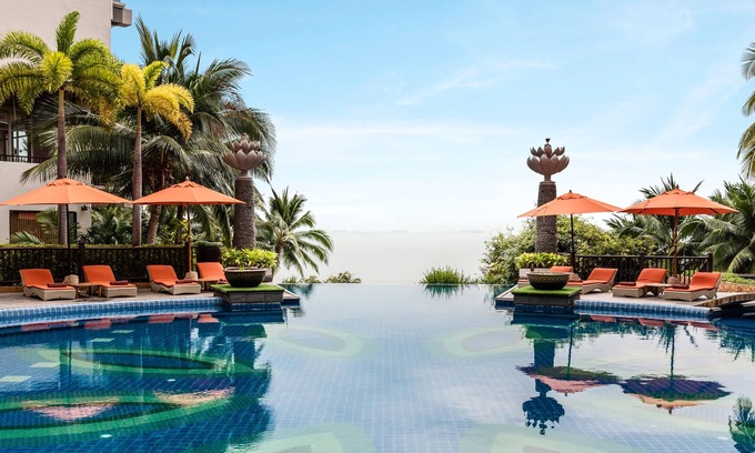 North Pattaya Resort | Relax at Garden Cliff Resort and Spa with Ocean Views