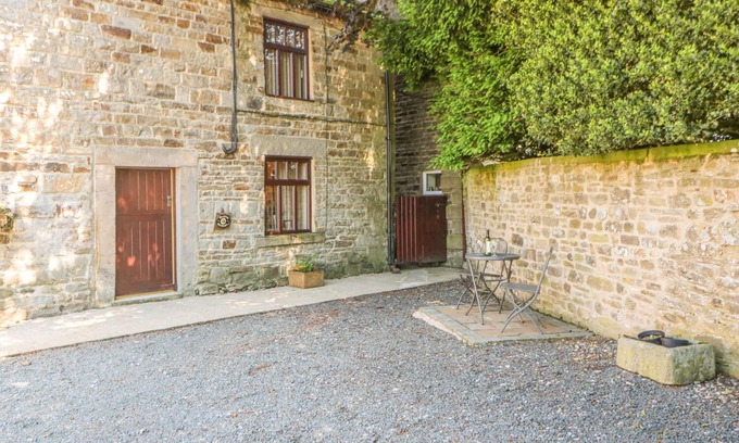 Mickleton Cottage | Garden Cottage: Pet-Friendly Retreat with Garden Access