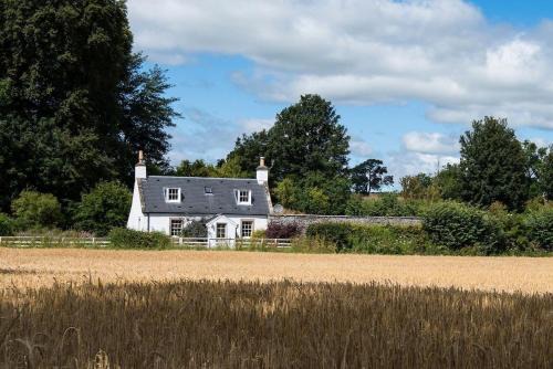 Denholm House | Family-Friendly Retreat at Garden Cottage, Teviot Bank