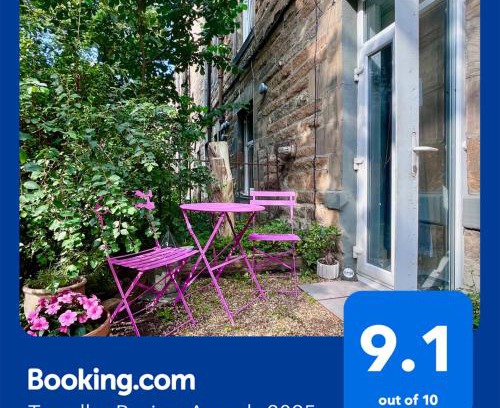 Leith Apartment | Cozy Garden Flat: Guest Rated 9.1 & Pet Friendly Retreat