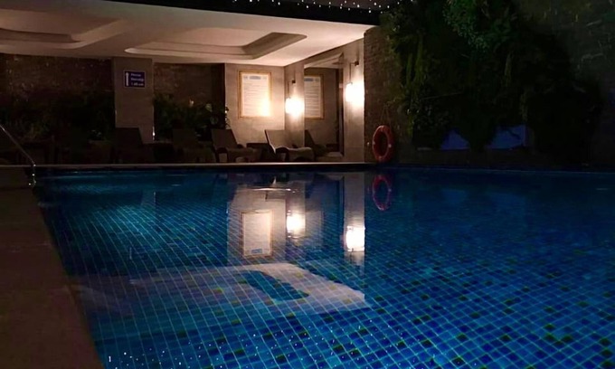 Basaksehir Apartment | Discover Garden Grand Residence: Pool, Spa & Family Friendly