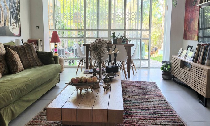 Ra'ananna Apartment | Garden green apartment in Lev hapark Raanana perfect for your holydays