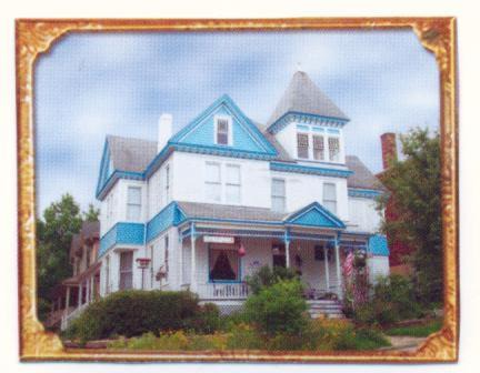 Hannibal Bed & Breakfast | Pet Friendly Garden House Bed and Breakfast with Dining