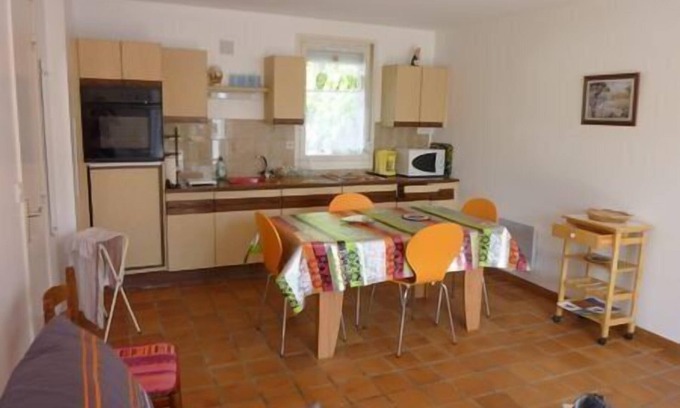 Damgan Apartment | Serene Garden Level One-Bedroom Retreat with Ocean View
