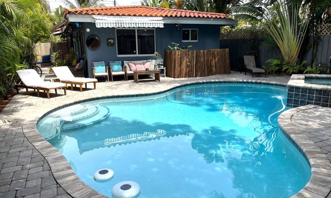 Central Oakland Park House | Relaxing Oasis with Private Pool & Spa near Fort Lauderdale
