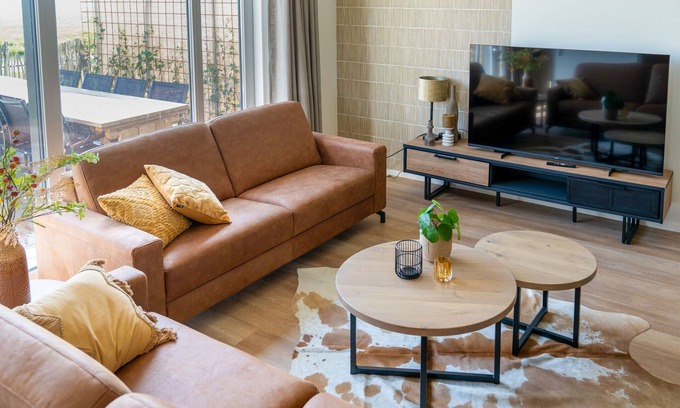 Leons House | Waterfront Frysian Villa: Pet Friendly & Family Ready