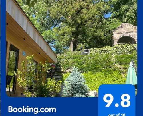 Kutaisi Cabin | Guest Rated: Garden Rooms in Kutaisi with Pet-Friendly Perks