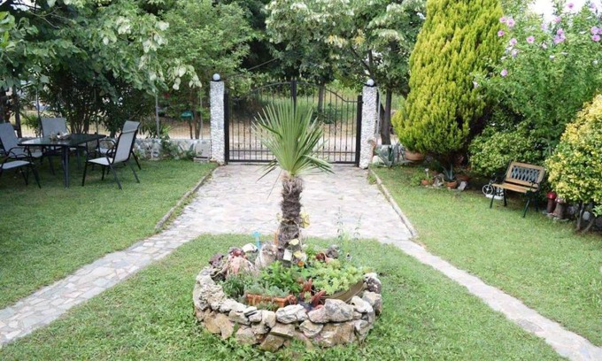 Leptokaria Villa | Garden's Villa: Oceanfront Retreat with 9.9/10 Guest Rating