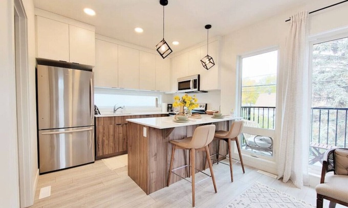 West Edmonton House | Convenient Garden Suite Near Downtown with Free Breakfast