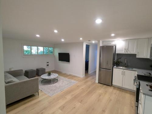 North Vancouver House | Family-Friendly Coach House in North Vancouver Awaits You