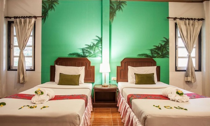 Ko Lanta House | Inviting Garden Twin Bedroom with Pool & Family Amenities