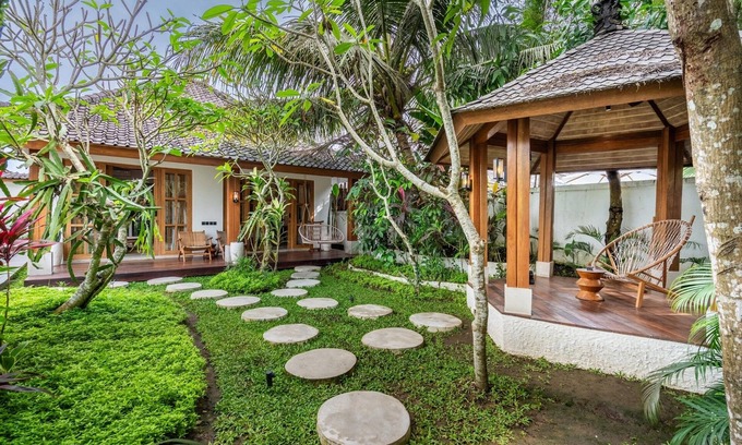 Penestanan Villa | Relaxing Garden View Orion Villa with Private Pool Awaits