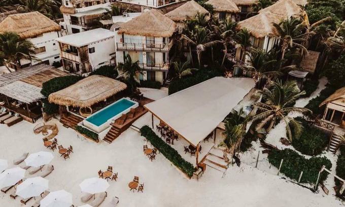 Zona Hotelera Apartment | Garden View Suite: Ideal Location with Oceanfront Access