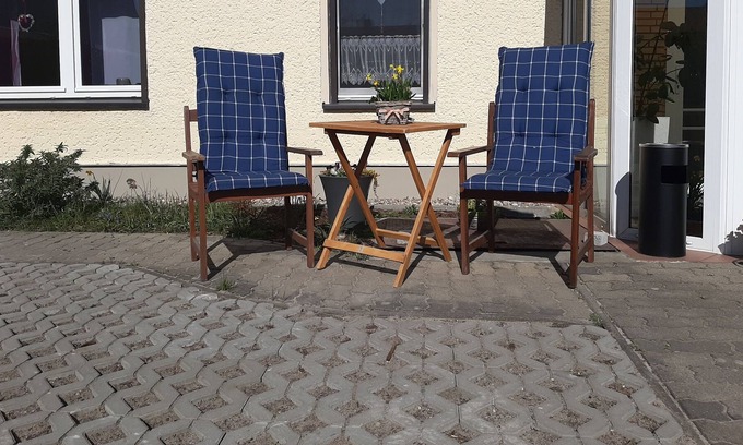 Trebbin Apartment | Cozy Garden View Retreat in Trebbin for Families