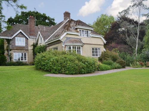 Dalwood House | Pet & Child Friendly Retreat at Gardeners Rest - Rated 9/10
