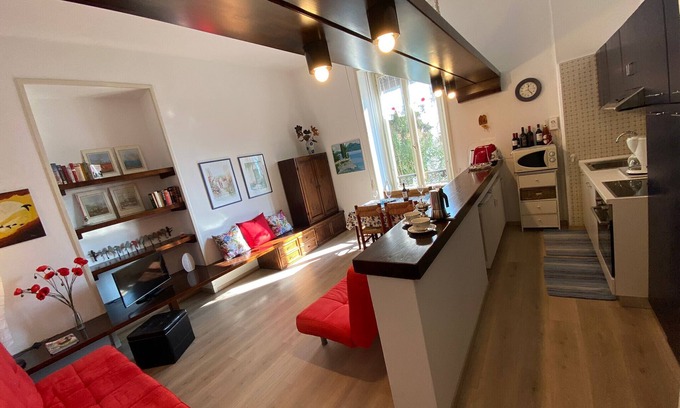 Gonte Apartment | Inviting Gardenia Apartment with Lake View in Oggebbio