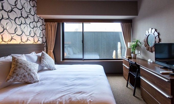 Karasuma Apartment | Discover Comfort at GardenView Apartment in Kyoto