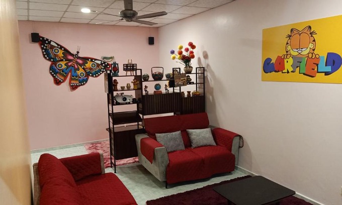 Batu Pahat House | Guest Favorite: Garfield Homestay with Child-Friendly Amenities