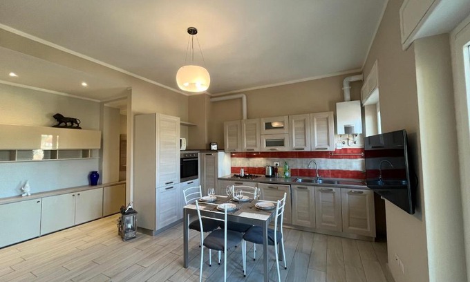 Intra Apartment | Garibaldi 46: Family-Friendly Stay with Top Guest Ratings