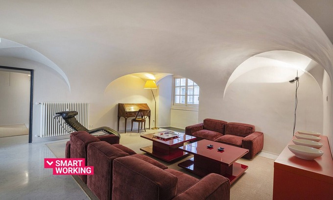 Genoa Historical Centre Apartment | Stylish Garibaldi Apartment with Breakfast & Family Amenities