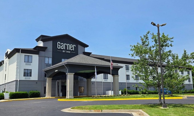 Doswell Hotel | Pet-Friendly Retreat at La Quinta Inn & Suites Richmond
