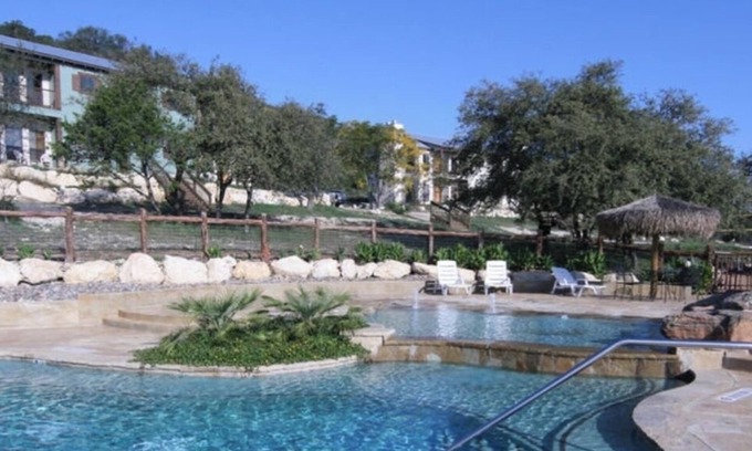 Concan Condo | Pet-Friendly Retreat Near Garner State Park & Frio River