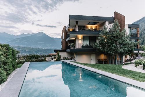 Lagundo Hotel | Indulge at Garni-Hotel Der Forsterhof: 4-Star Oceanfront Retreat