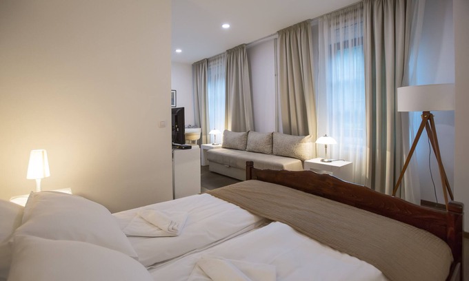 Perucac Hotel | Explore Garni Hotel Vila Drina: Family-Friendly Retreat