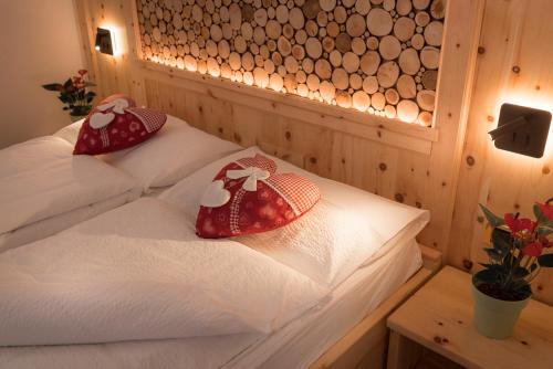 Locca Hotel | Discover Garni Le Prealpi: Pet-Friendly Retreat with Dining
