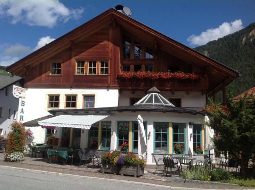 San Martino in Badia House | Inviting Garni Pineta: Excellent Reviews & Family-Friendly