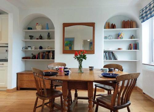 Barmouth House | Family-Friendly Garreg Wen - A Delightful Holiday Home