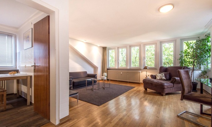 Altstadt I Apartment | Cozy Garten Apartment II: Family & Pet Friendly Retreat