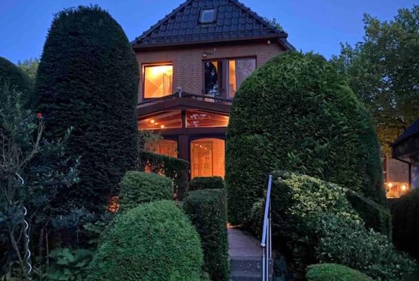 Wandsbek Apartment | Gartenblick-Oase: Family-Friendly Stay in Hamburg
