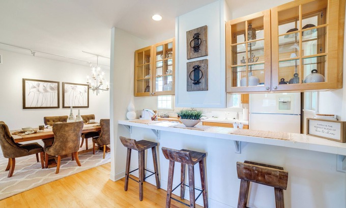 Miller Beach Cottage | Gary Vacation Rental Near Indiana Dunes with Ocean Views